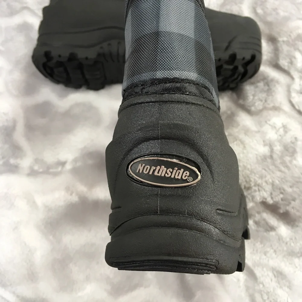 Northside Kids Thermolite Winter Boots Sz 12  Factory Flaw*